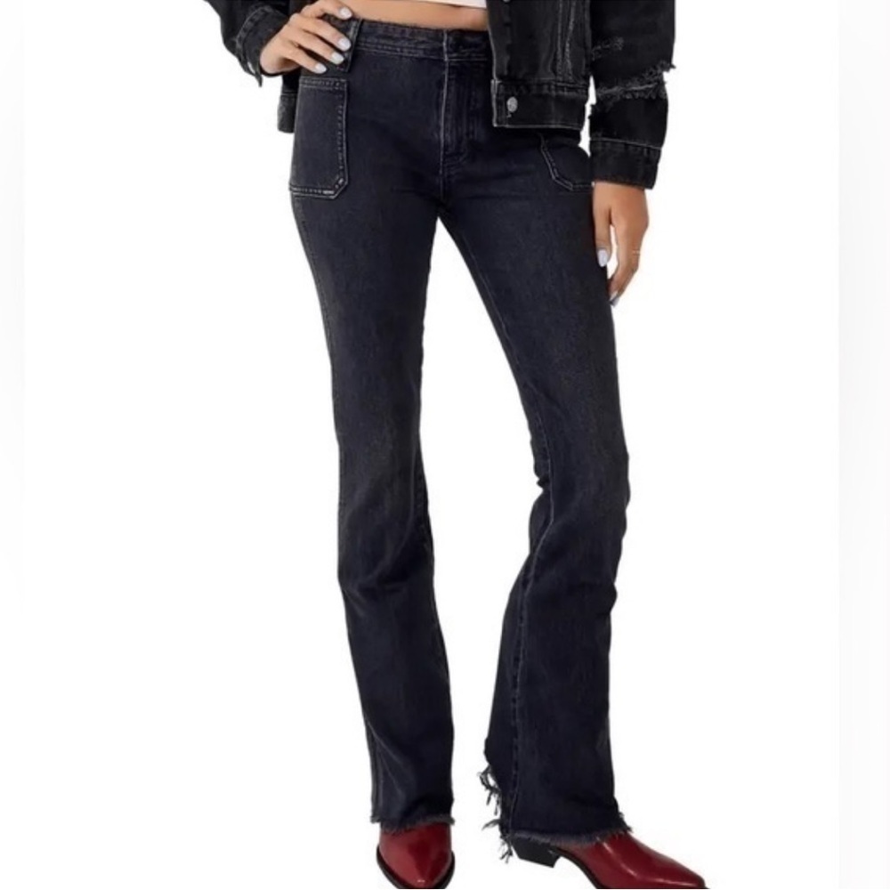 We the Free Jeans Black Izzy Flare Leg Raw Hem Mid-rise Patch Pockets 27